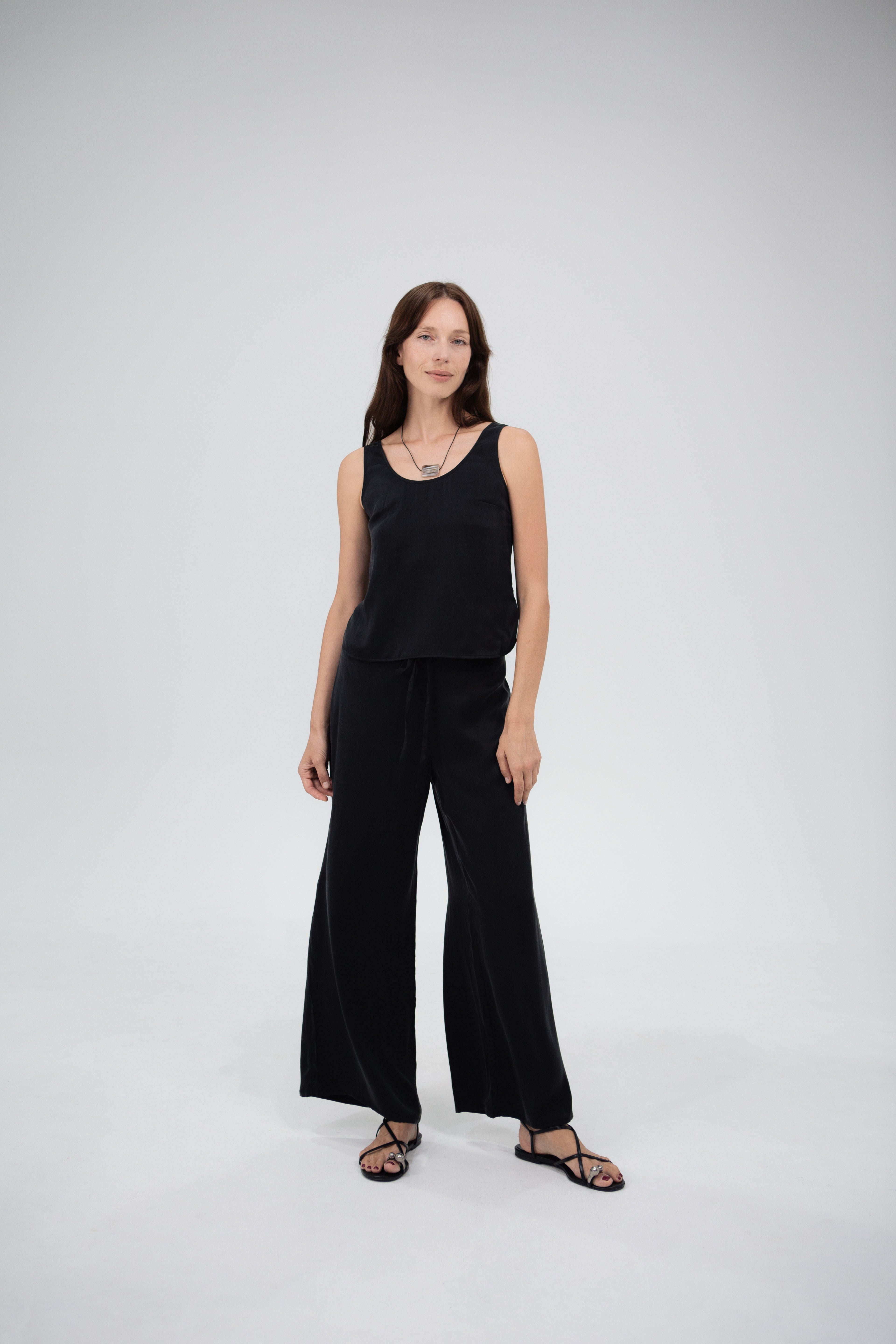 Frieda Curved Hem Tank
